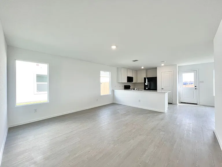 10029 Muntjac Dr — Photo 13
