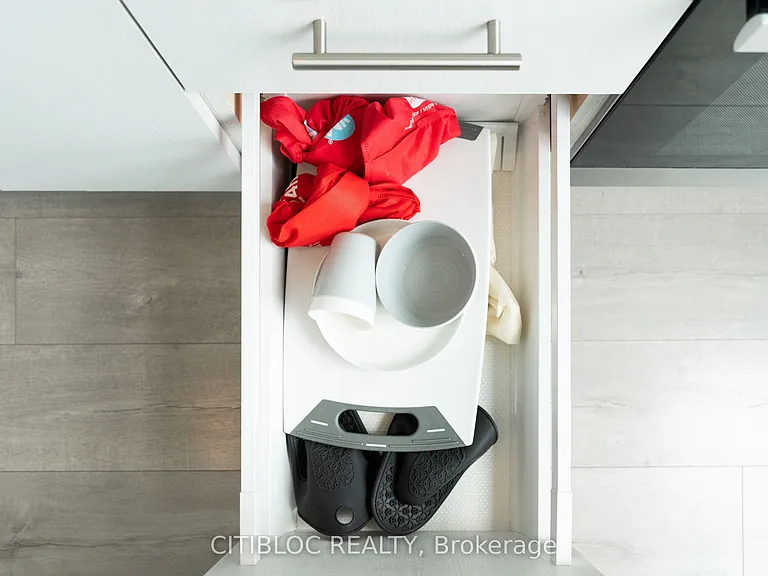 30 Nelson St #2807 — Photo 34