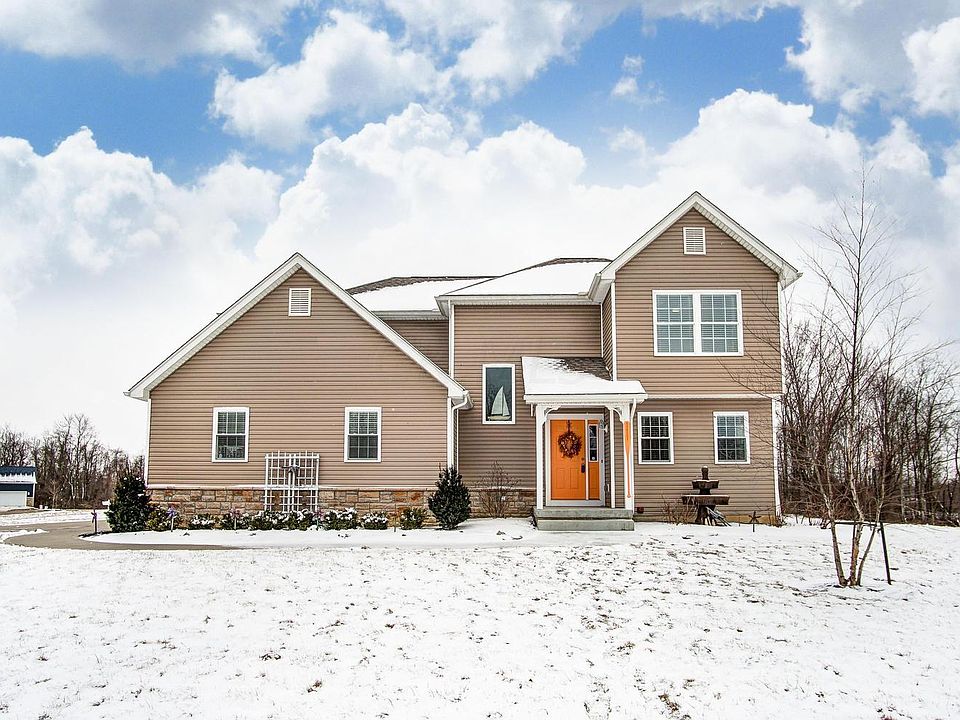 1st image of 111 Honeysuckle Ln