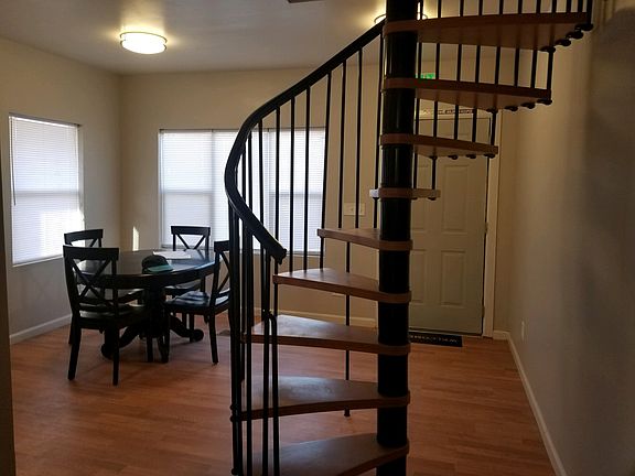 4th image of 328 N 2nd St