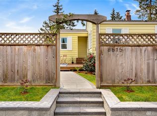 8615 Corliss Ave N, Seattle, WA 98103