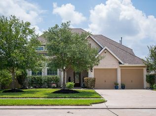 3611 Oak Crossing Dr, Pearland, TX 77581