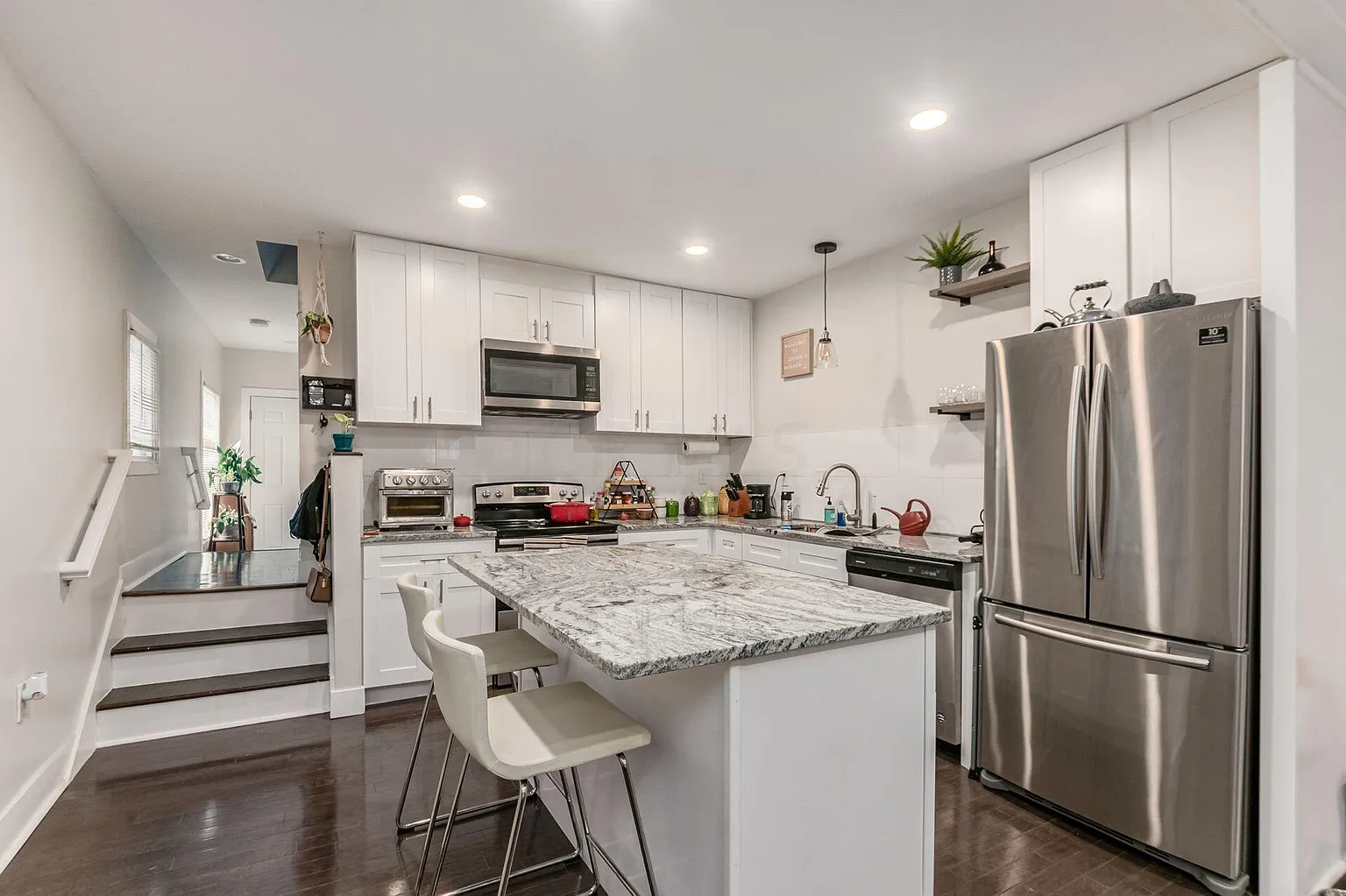 857 Wilson Ave #859 photo 1