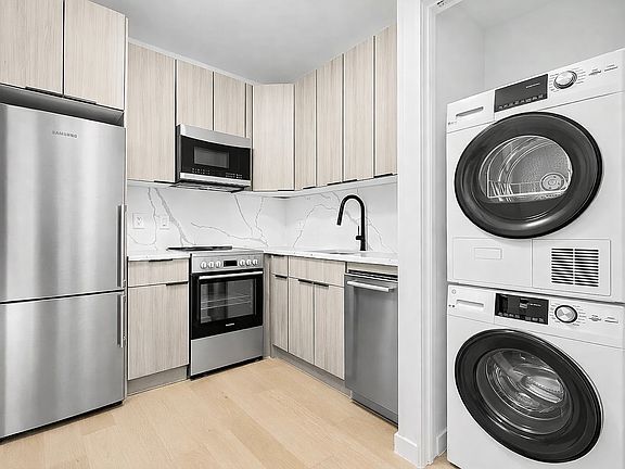 3rd image of 184 Bleecker St #B6