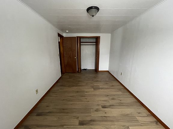 4th image of 119 Kipp St #2
