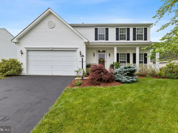 18845 Pier Trail Dr, Triangle, VA 22172