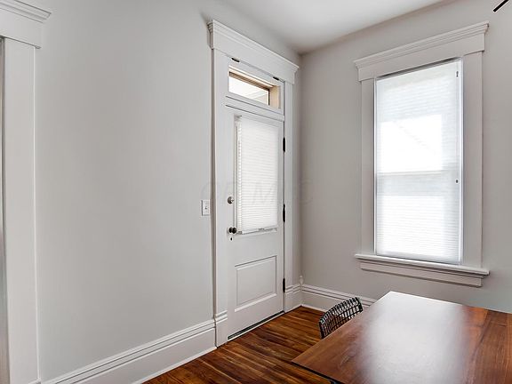 5th image of 307 E Jenkins Ave