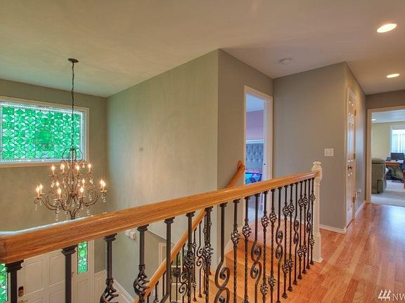 5th image of 3517 46th St NE