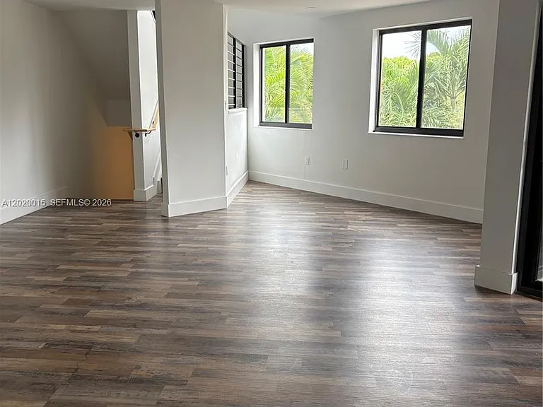 1405 SW 122nd Ave #10-13 — Photo 6