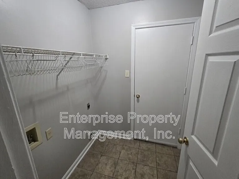 4444 Longtree Cv — Photo 11