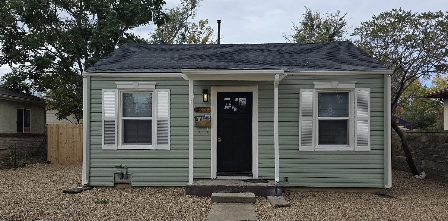 2 bed, 700 sqft, $2,180 — Photo 1