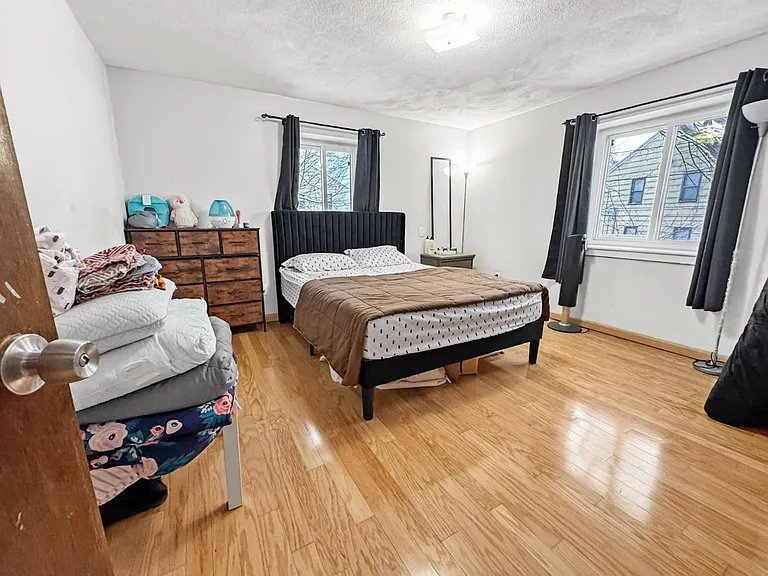 305 Riverside Ave #24 — Photo 8