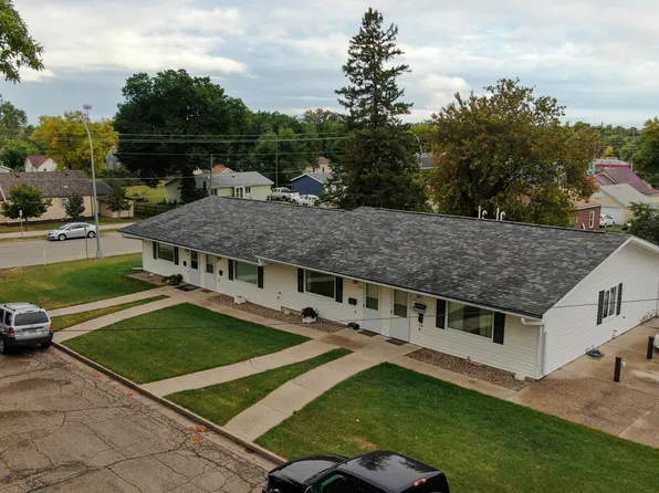 913 3rd St NW, Valley City, ND 58072