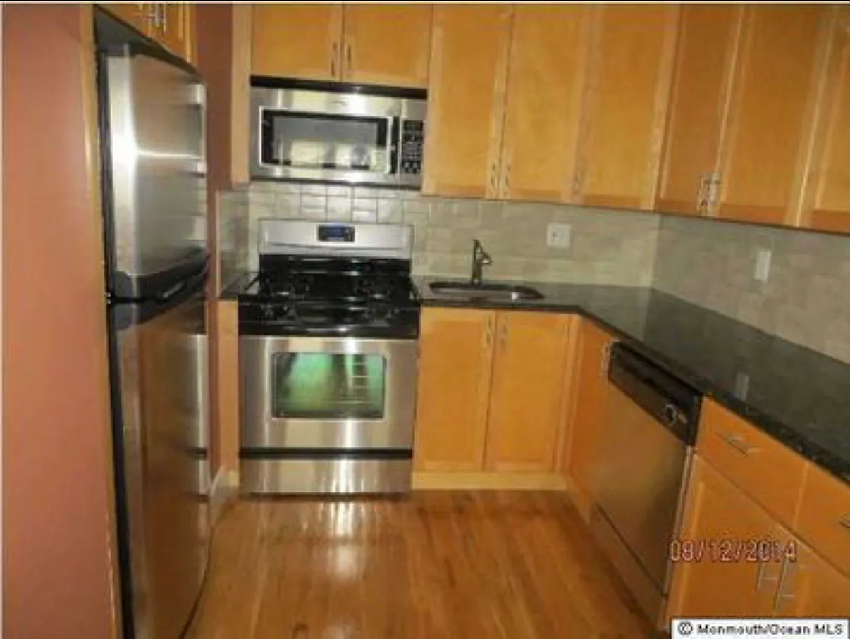 Studio, 398 sqft, $2,000 — Photo 1