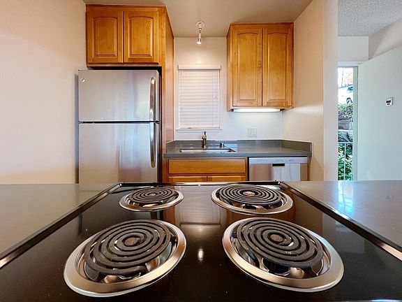 5th image of 2200 Village Ct