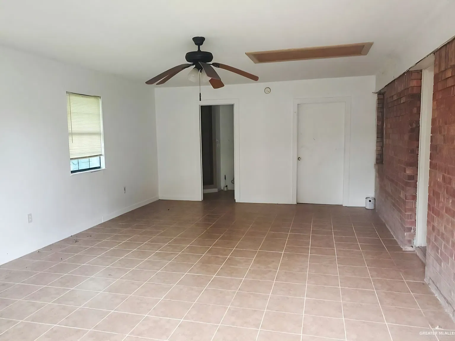 3 bed, 1426 sqft, $1,200 — Photo 4