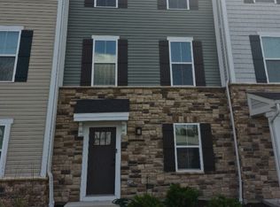 18 Wentworth Ln, Cincinnati, OH 45236