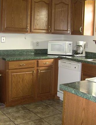 2nd image of 442 Celestine St