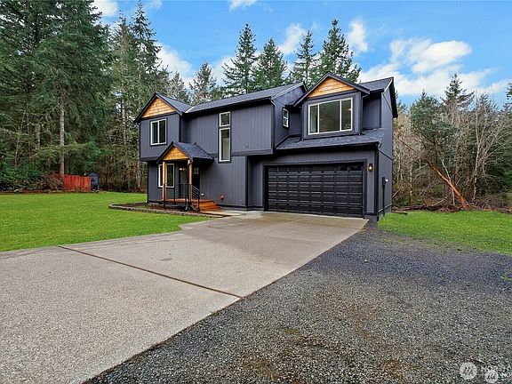 3rd image of 210 Tiedeman Road NW