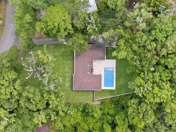 2nd image of 226 SW 80TH BOULEVARD