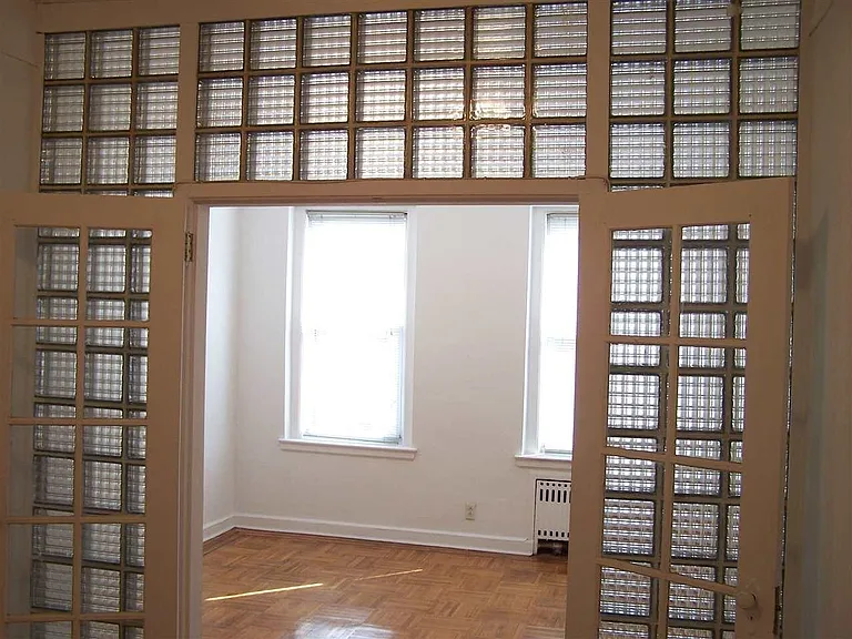 410 Washington St #1 — Photo 6
