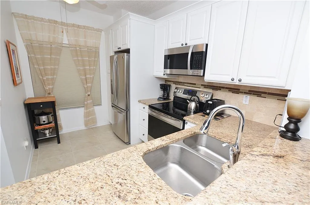2 bed, 2.5 bath, 1150 sqft, $3,850 — Photo 4