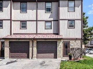 6449 Glen Erin Dr #34, Mississauga, ON L5N 2T2