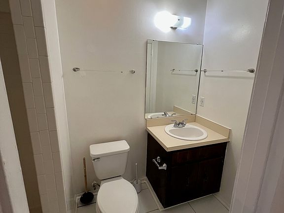 BATHROOM 1: Ensuite bathroom with standing shower