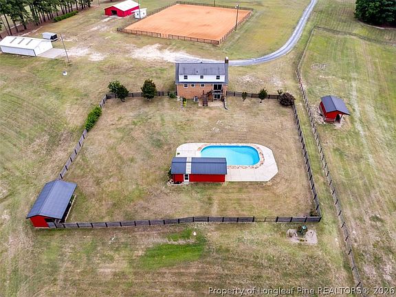 3rd image of 578 Atkins Rd