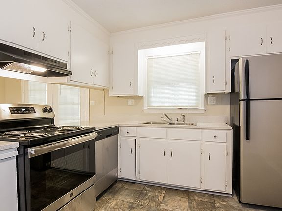 4th image of 408 Green Springs Dr