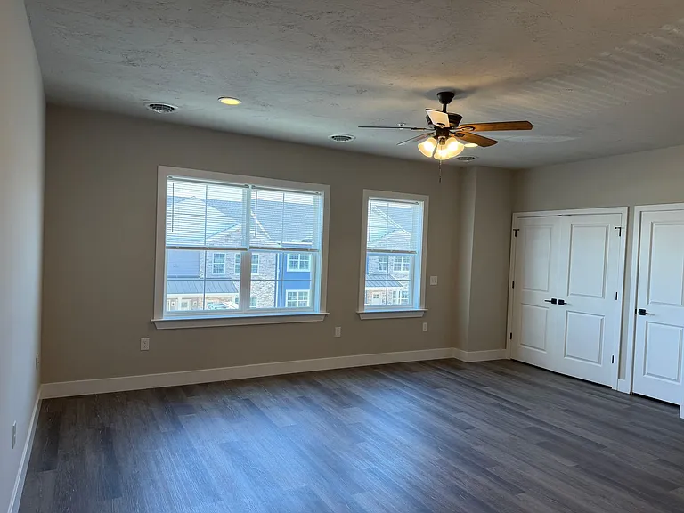 Salem Run Apartments Phase 2 — Photo 197