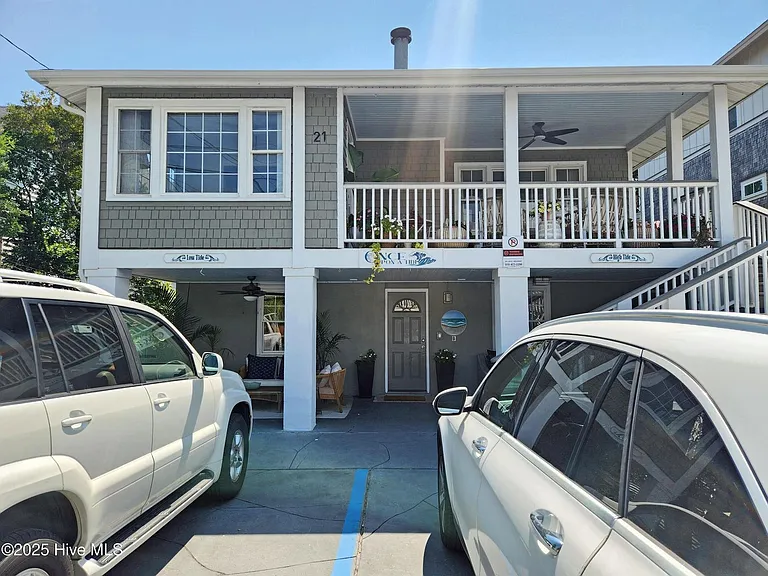 21 W Henderson St — Photo 2