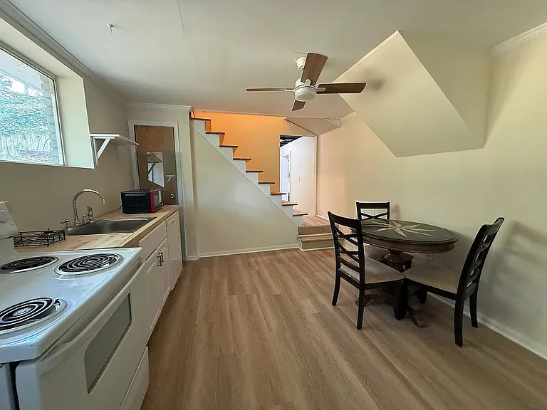 2652 Winthrop Rd — Photo 7