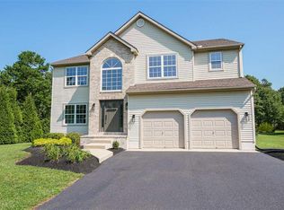 3160 S Brookfield St, Vineland, NJ 08361