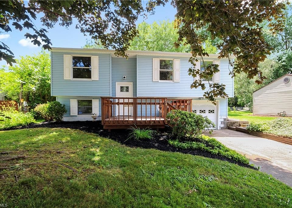 1st image of 204 Camrose Dr
