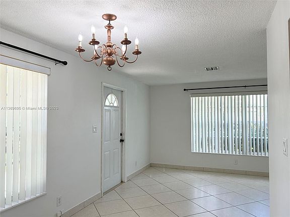 3rd image of 5706 NE 17th Ter