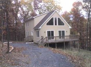 422 Otter Creek Dr, Gerrardstown, WV 25420