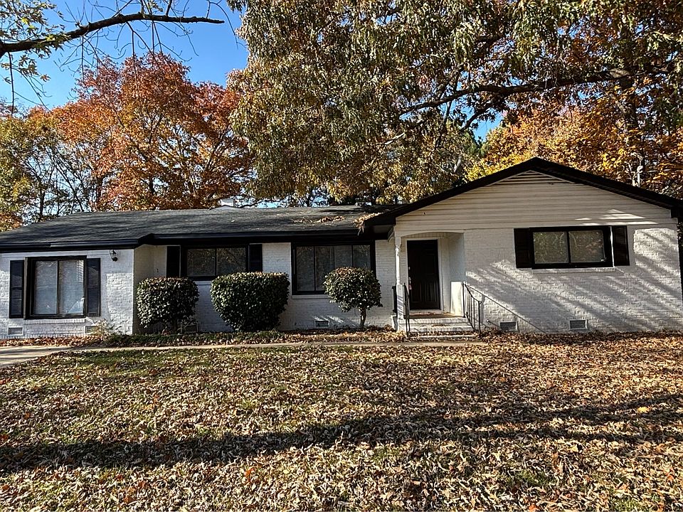 1st image of 381 Summerhill Ct