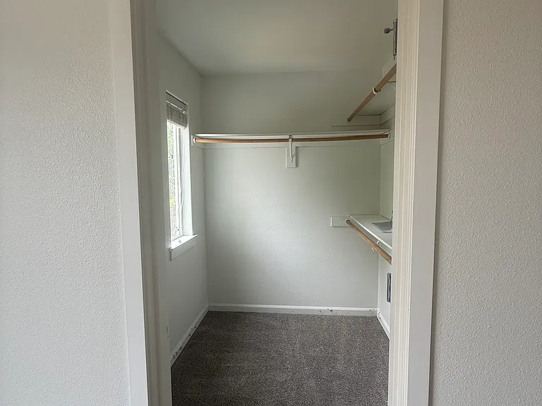 18148 NE Everett Ct — Photo 6