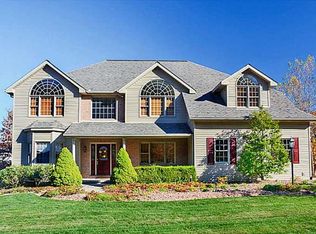 525 Dorchester Dr, Seven Fields, PA 16046