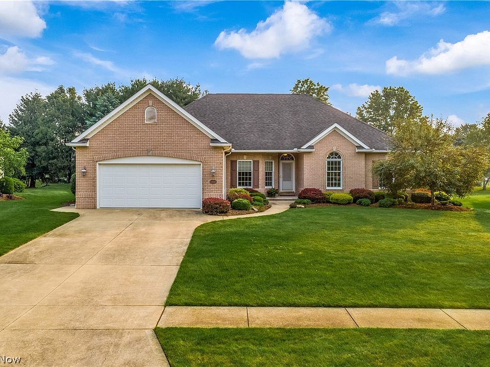 2187 Burberry St NW, North Canton, OH 44720 | Zillow