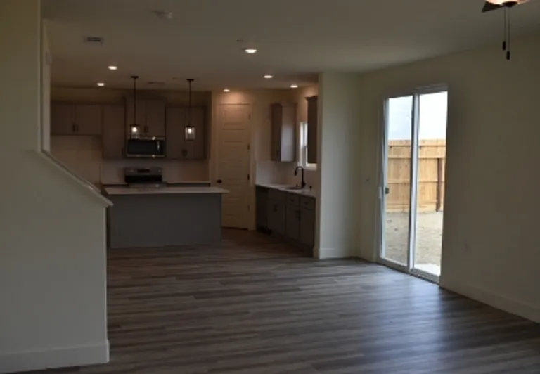 682 Stephanie Dr #2 — Photo 16