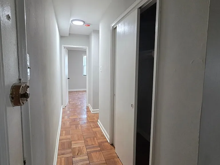 1649 Franklin St NE — Photo 5