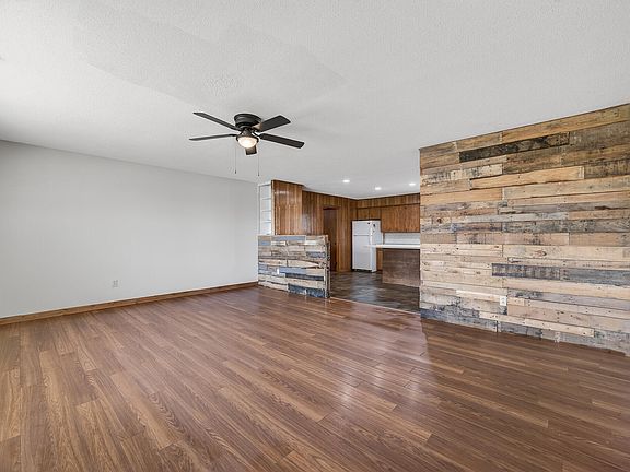 4th image of 109 W South Street
