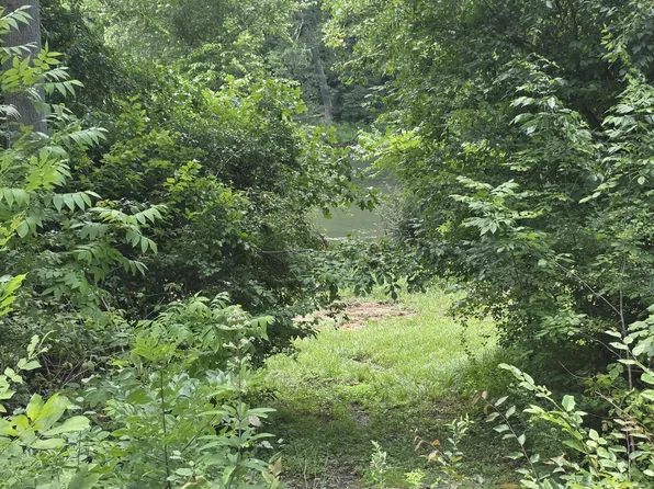 Highland Trl, Alderson, WV 24910