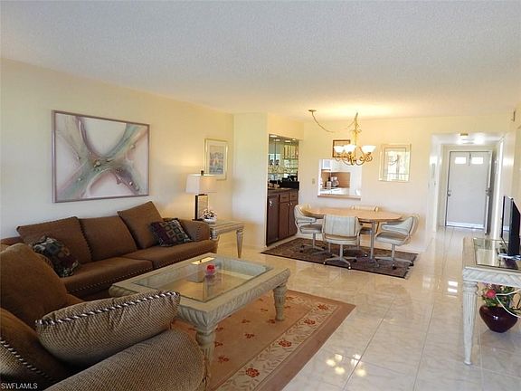 4th image of 135 Palm Dr #8616
