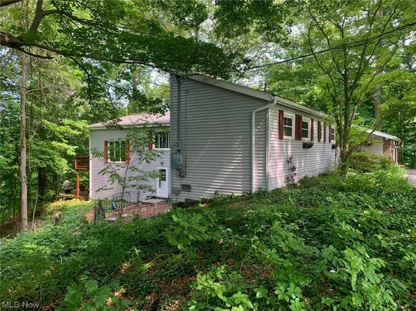 8481 Bank St, Vermilion, OH 44089