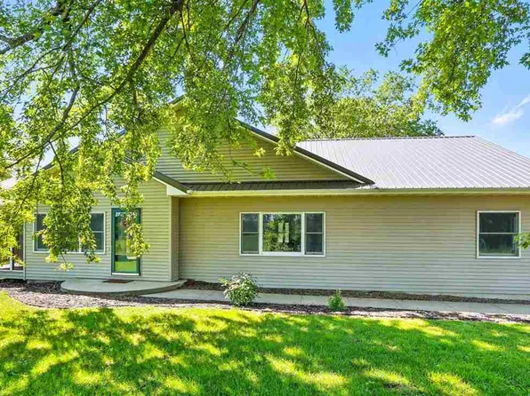 18173 115th St, Columbus Junction, IA 52738