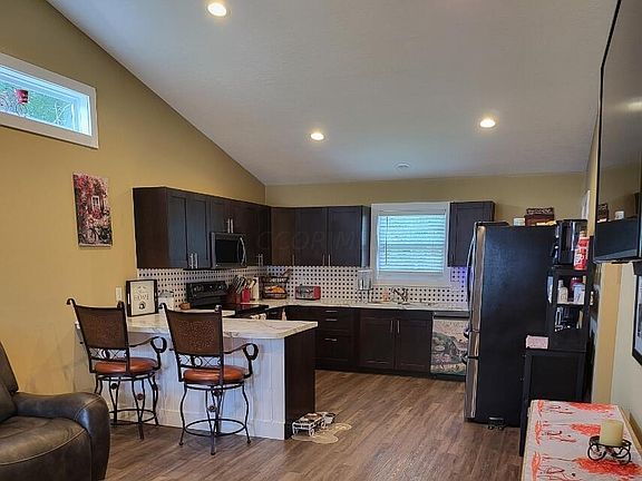 3rd image of 261 Highland Dr