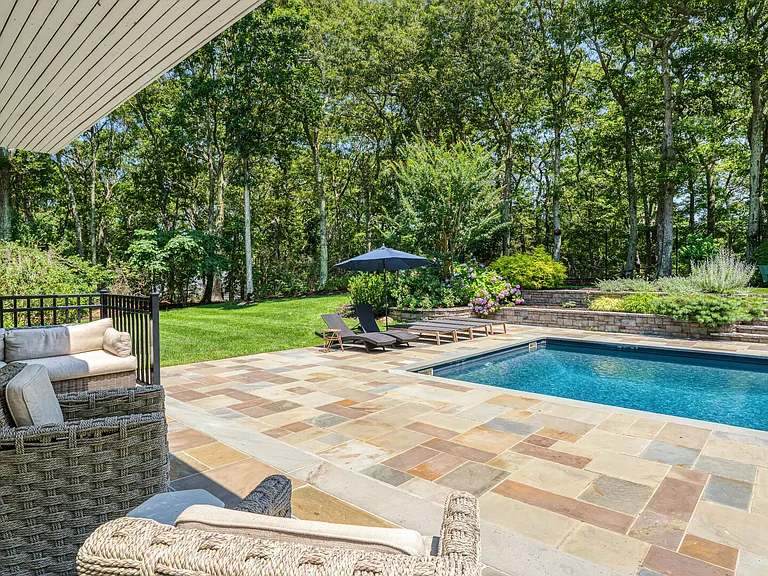 108 Northside Dr — Photo 36